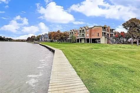 18800 Egret Bay Boulevard 106 Webster TX 77058