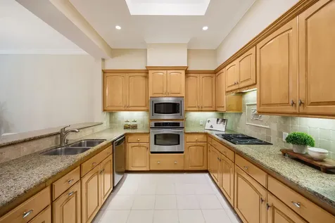 2118 Nantucket Drive C Houston TX 77057