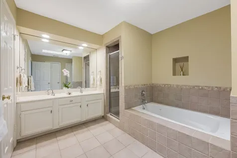 2118 Nantucket Drive C Houston TX 77057