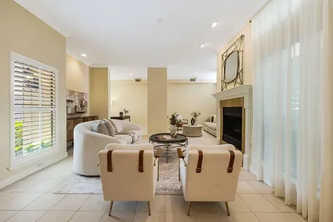 2118 Nantucket Drive C Houston TX 77057