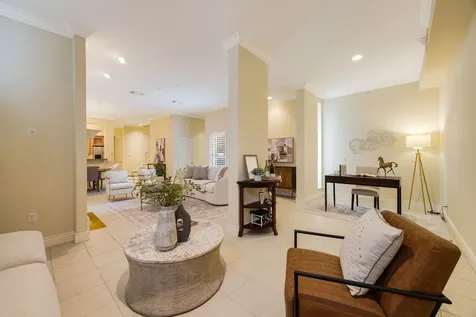 2118 Nantucket Drive C Houston TX 77057
