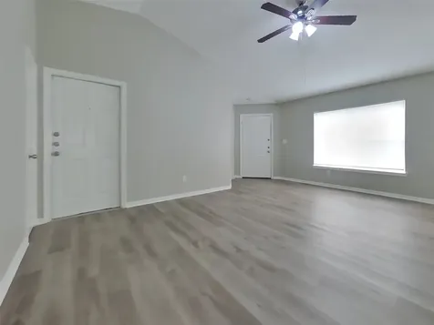 3135 Kelling Street Houston TX 77045