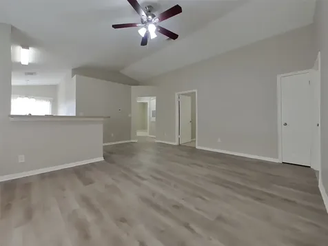 3135 Kelling Street Houston TX 77045