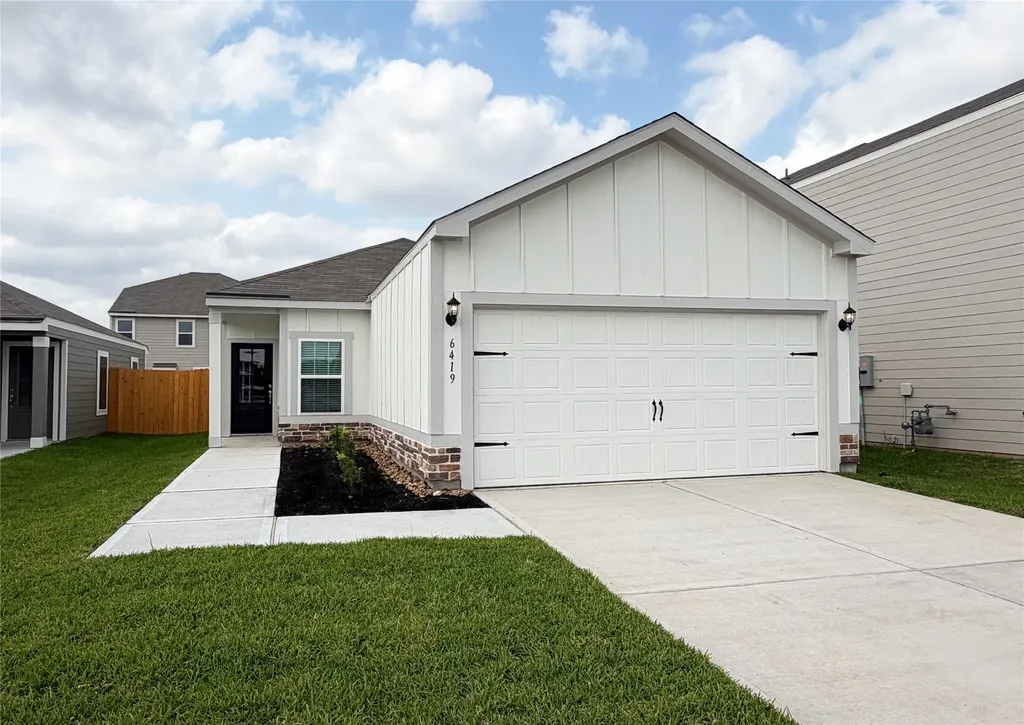 6419 Autumn Equinox Drive Houston TX 77048