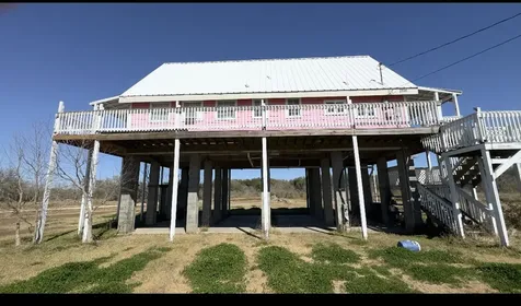 7526 3RD Avenue Sabine Pass TX 77640