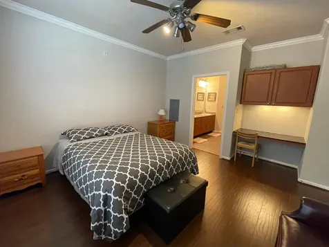 1711 Old Spanish Trail 106 Houston TX 77054