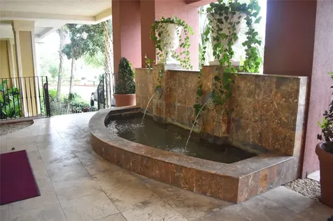 1711 Old Spanish Trail 106 Houston TX 77054