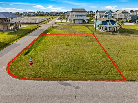 22910 Camino Street Galveston TX 77554