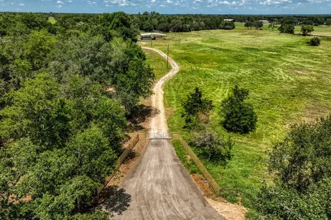 1922 County Road 324 Caldwell TX 77836