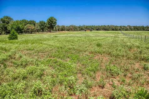 1922 County Road 324 Caldwell TX 77836