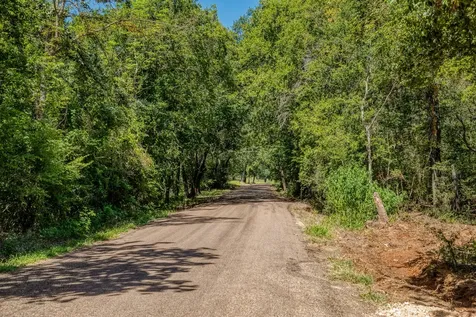 1922 County Road 324 Caldwell TX 77836