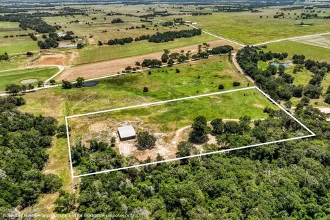 1922 County Road 324 Caldwell TX 77836
