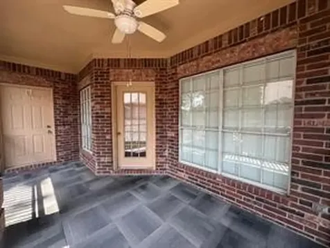 2803 Kings Crossing Drive 303 Houston TX 77345