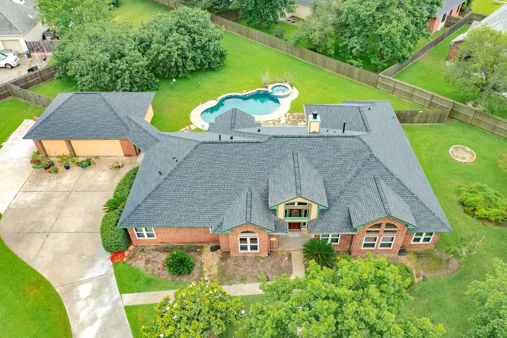 55 Mandevilla Court Lake Jackson TX 77566