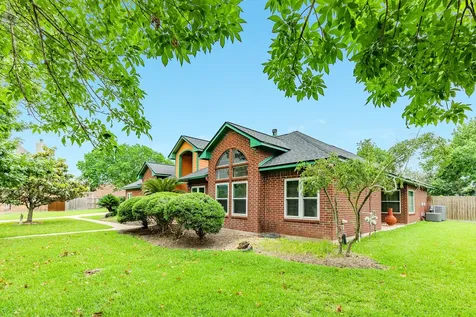 55 Mandevilla Court Lake Jackson TX 77566