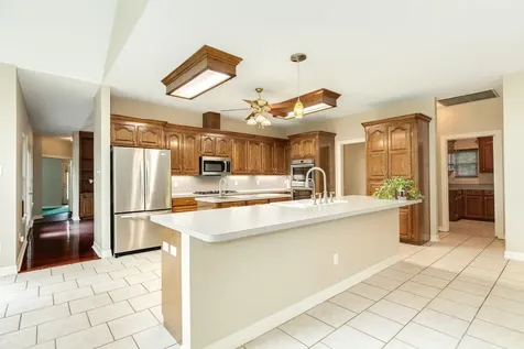 55 Mandevilla Court Lake Jackson TX 77566