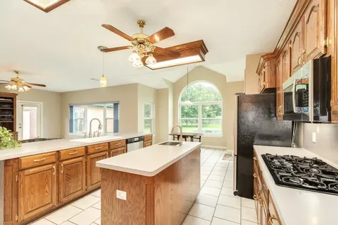 55 Mandevilla Court Lake Jackson TX 77566