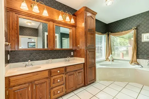 55 Mandevilla Court Lake Jackson TX 77566