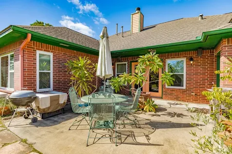 55 Mandevilla Court Lake Jackson TX 77566