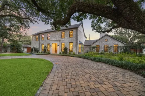 5665 Pine Forest Road Houston TX 77056