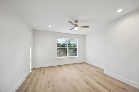 5665 Pine Forest Road Houston TX 77056