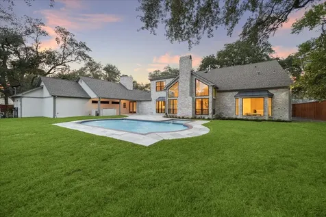 5665 Pine Forest Road Houston TX 77056