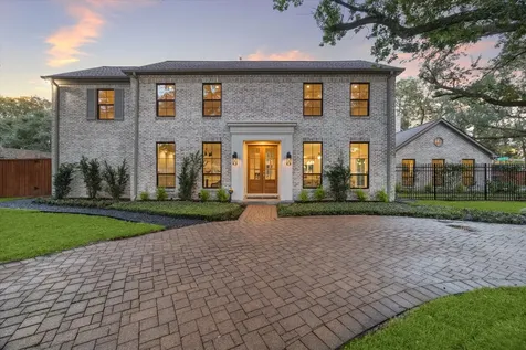 5665 Pine Forest Road Houston TX 77056