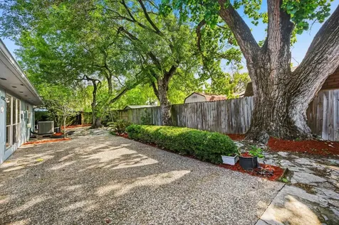 11322 Yorklyn Drive Houston TX 77066