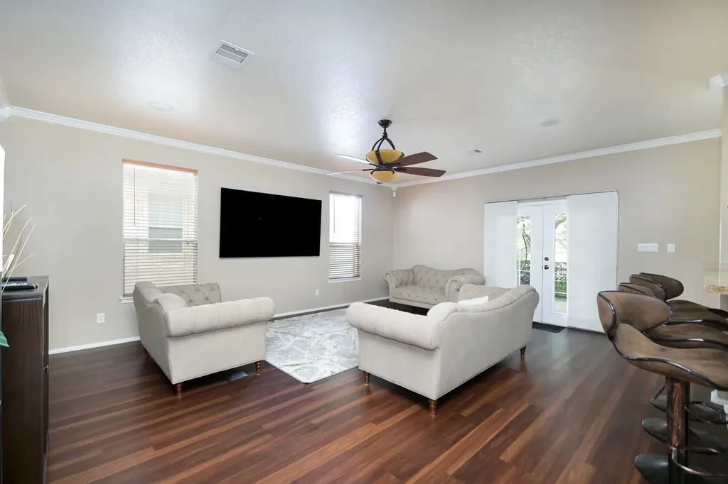 6737 Riverwood Live Oak TX 78233
