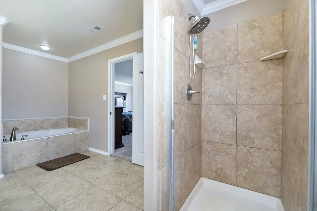 6737 Riverwood Live Oak TX 78233