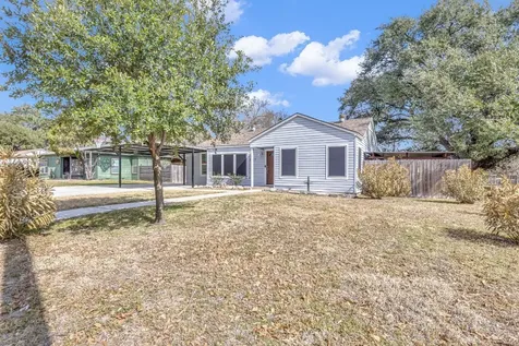 1517 Oakview Street Bryan TX 77802
