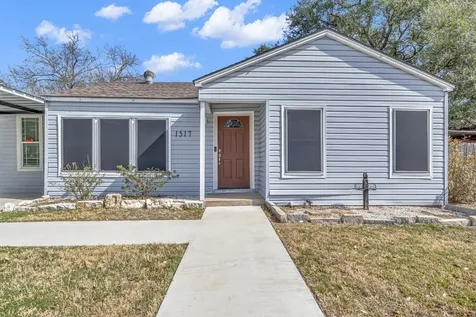 1517 Oakview Street Bryan TX 77802