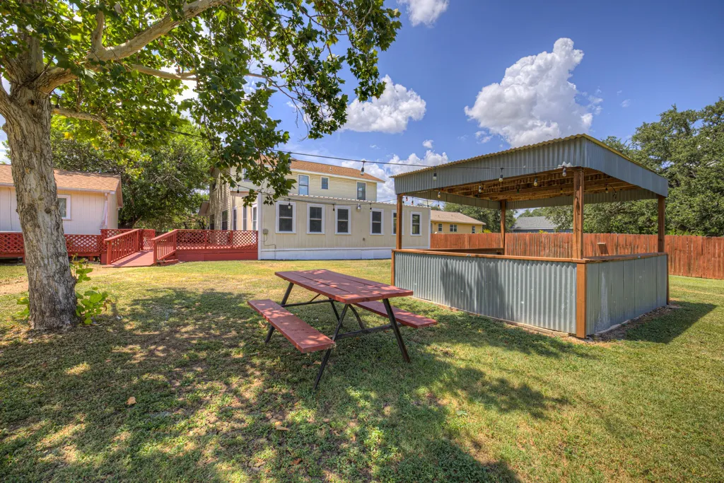 580 E Zipp Road New Braunfels TX 78130