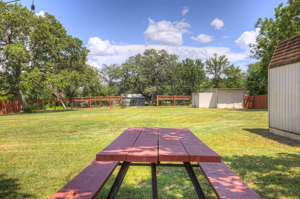 580 E Zipp Road New Braunfels TX 78130