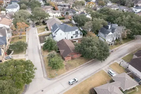 3647 Aberdeen Way Houston TX 77025