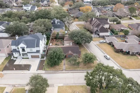 3647 Aberdeen Way Houston TX 77025