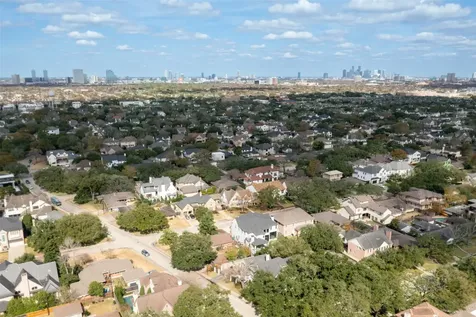 3647 Aberdeen Way Houston TX 77025