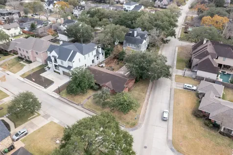 3647 Aberdeen Way Houston TX 77025
