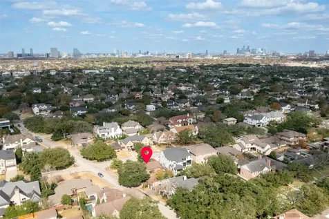 3647 Aberdeen Way Houston TX 77025