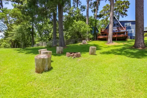 169 N County Road 4945 Etoile TX 75944