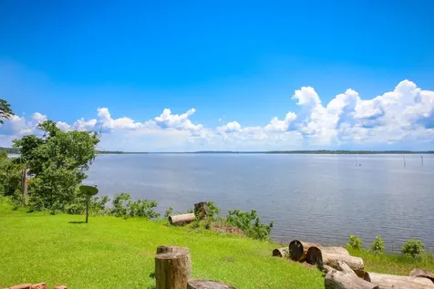 169 N County Road 4945 Etoile TX 75944
