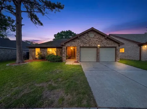 16747 Square Rigger Lane Friendswood TX 77546
