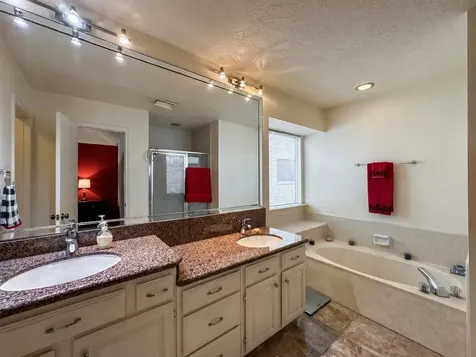 16747 Square Rigger Lane Friendswood TX 77546
