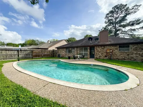 16747 Square Rigger Lane Friendswood TX 77546