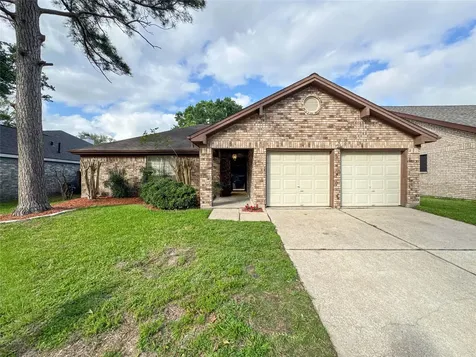 16747 Square Rigger Lane Friendswood TX 77546