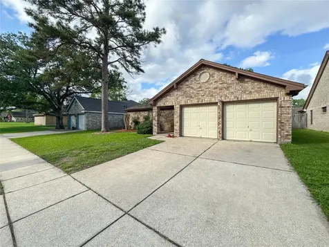 16747 Square Rigger Lane Friendswood TX 77546