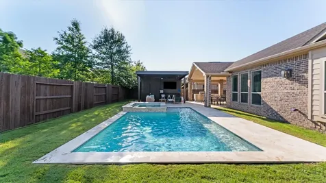 8914 Stonebriar Creek Crossing Tomball TX 77375