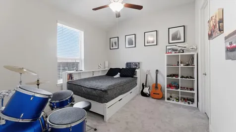 8914 Stonebriar Creek Crossing Tomball TX 77375