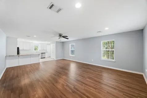 5800 Los Angeles Street Houston TX 77026
