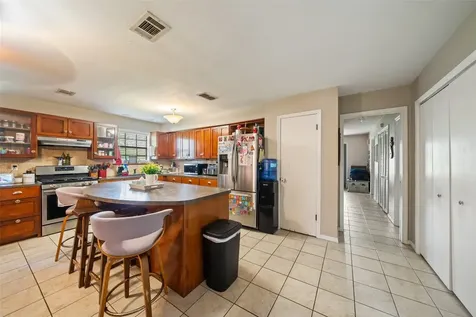 154 Pin Oak Drive Angleton TX 77515
